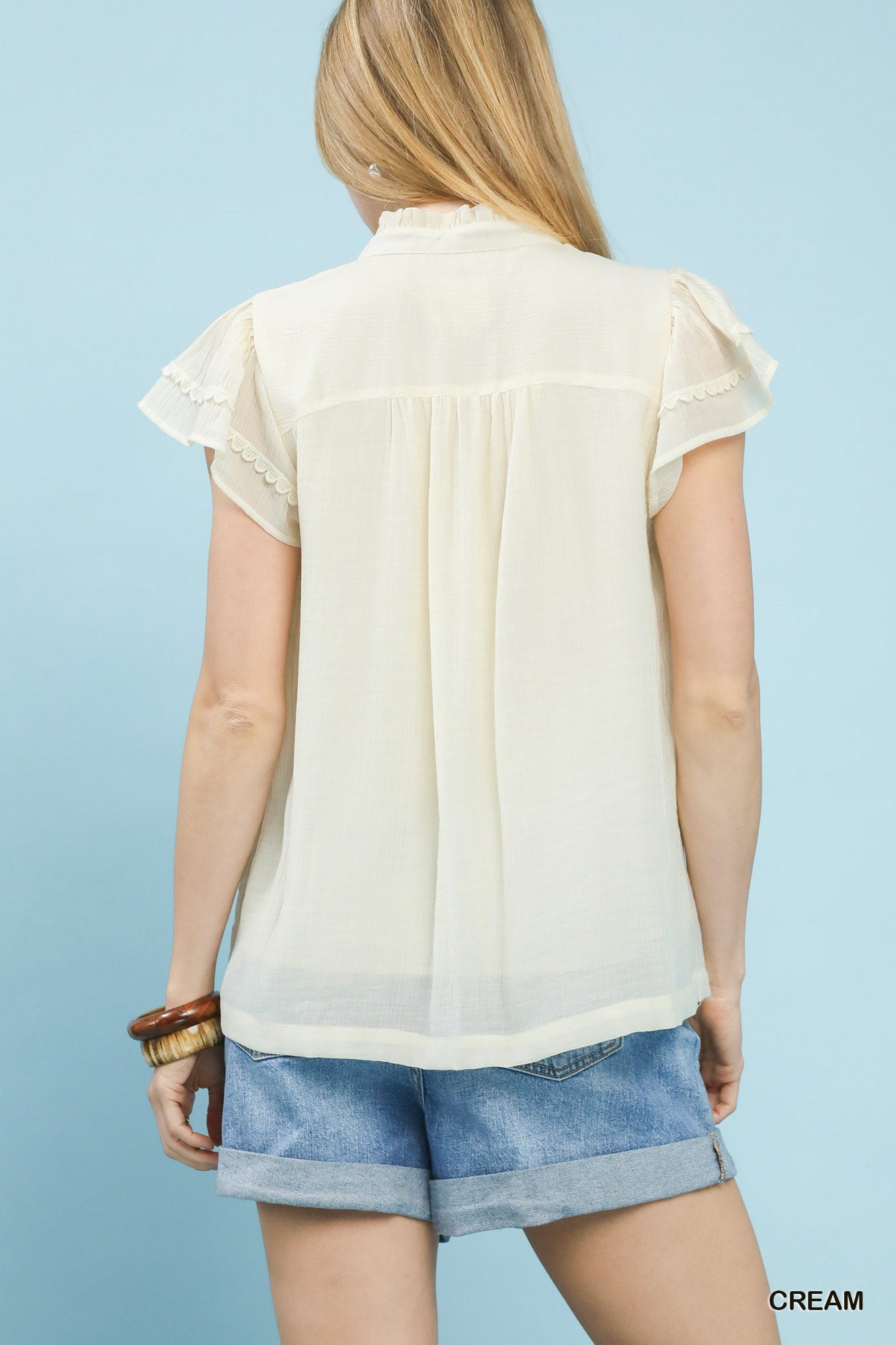 Umgee Scalloped Trim Flutter Sleeve Top – Cream