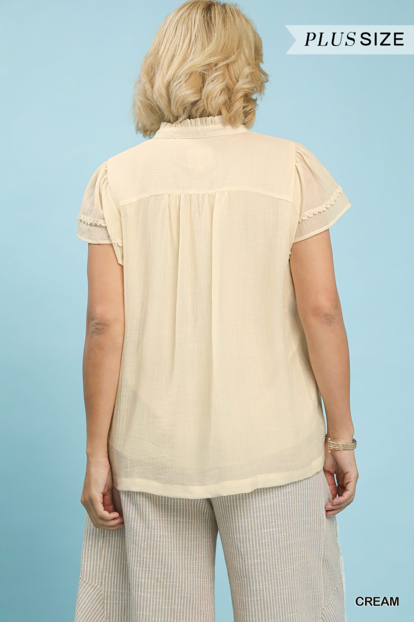 PLUS Umgee Scalloped Trim Flutter Sleeve Top – Cream