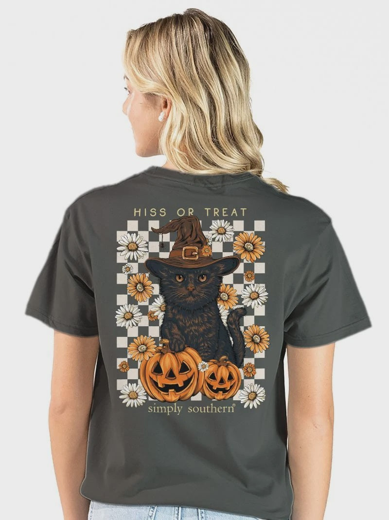 Simply Southern Hiss or Treat Cat Graphic Tee – Dark Gray