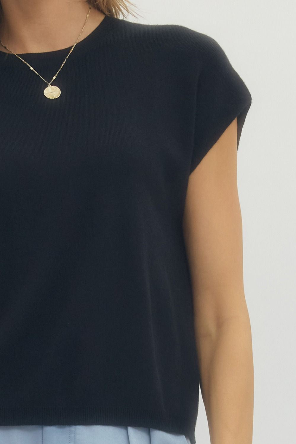 Black Solid Cap Sleeve Knit Top