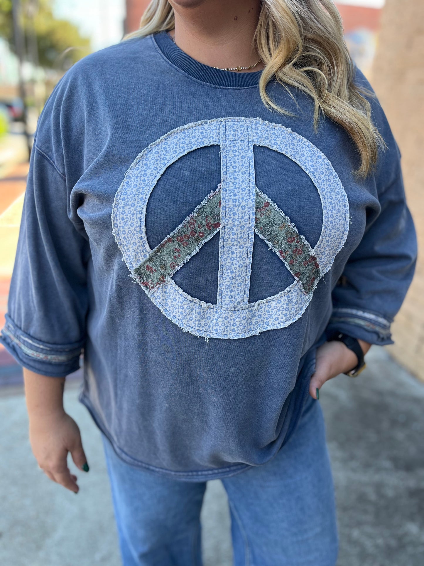 PLUS Umgee Mineral Wash Vintage Peace Sign Graphic Tee – Retro Casual Tops for Women