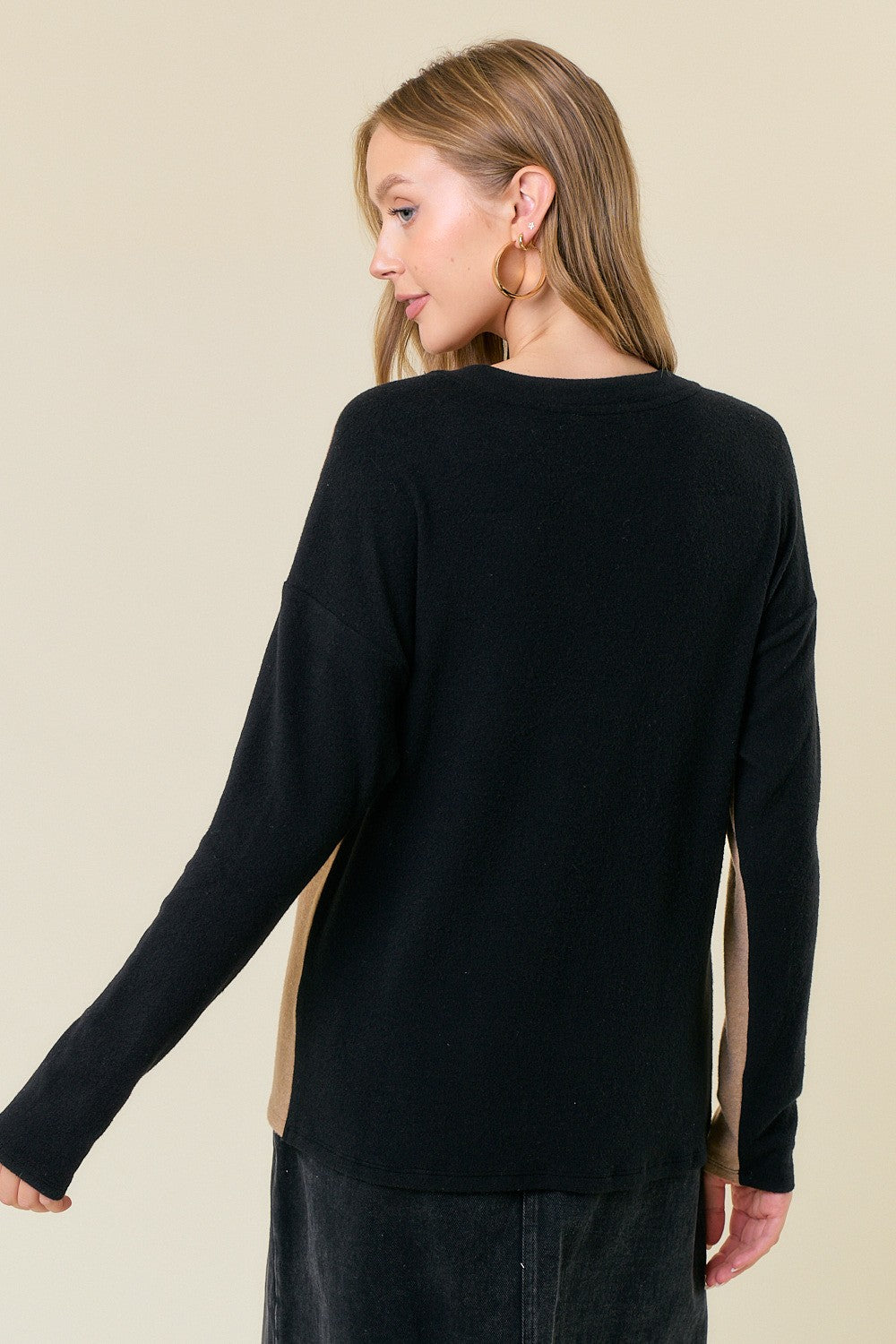 Soft Brushed Round Neck Long Sleeve Colorblock Top