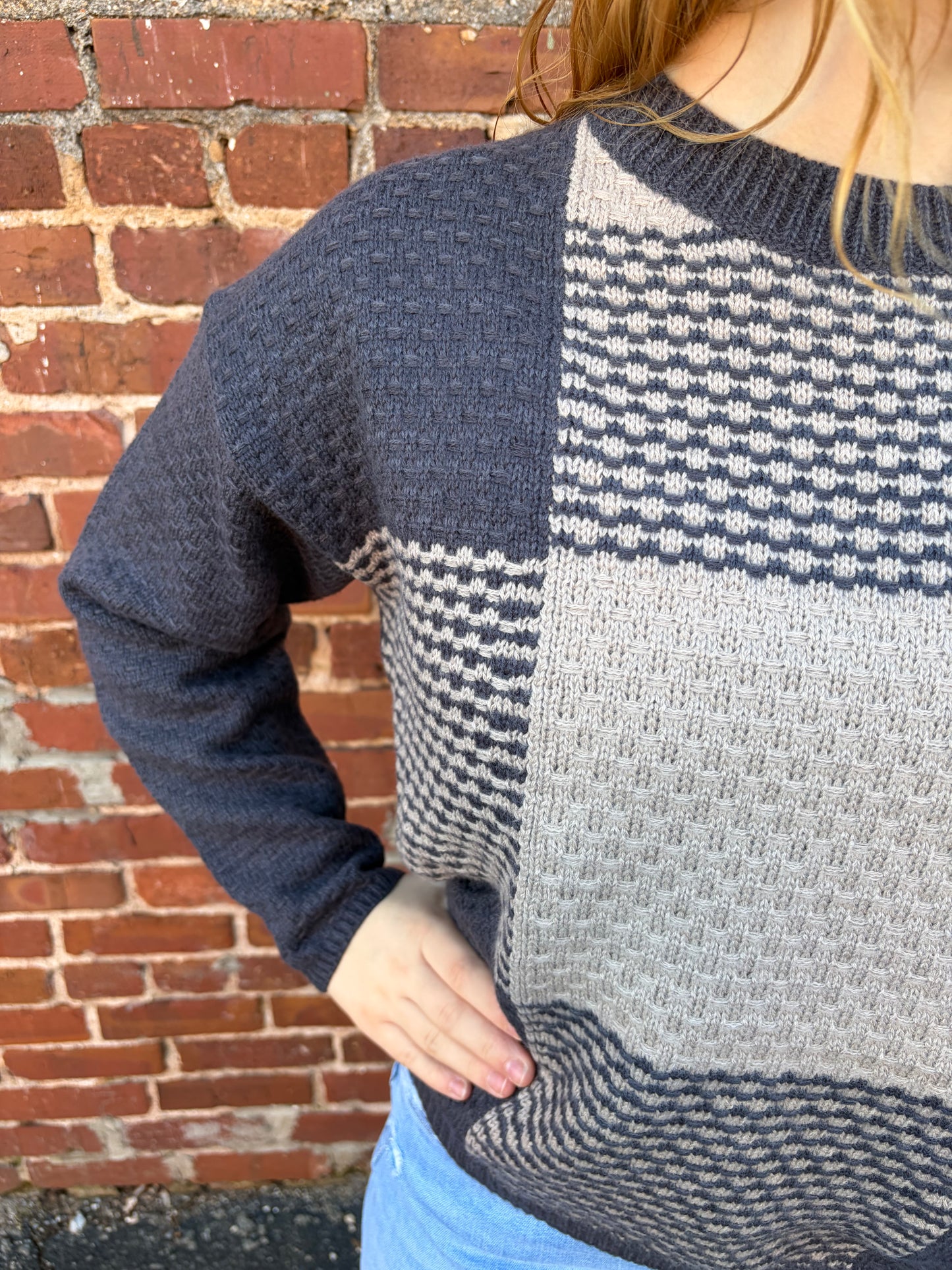 Madelyn Textured Color Block Crew Neck Sweater – Grey & Khaki