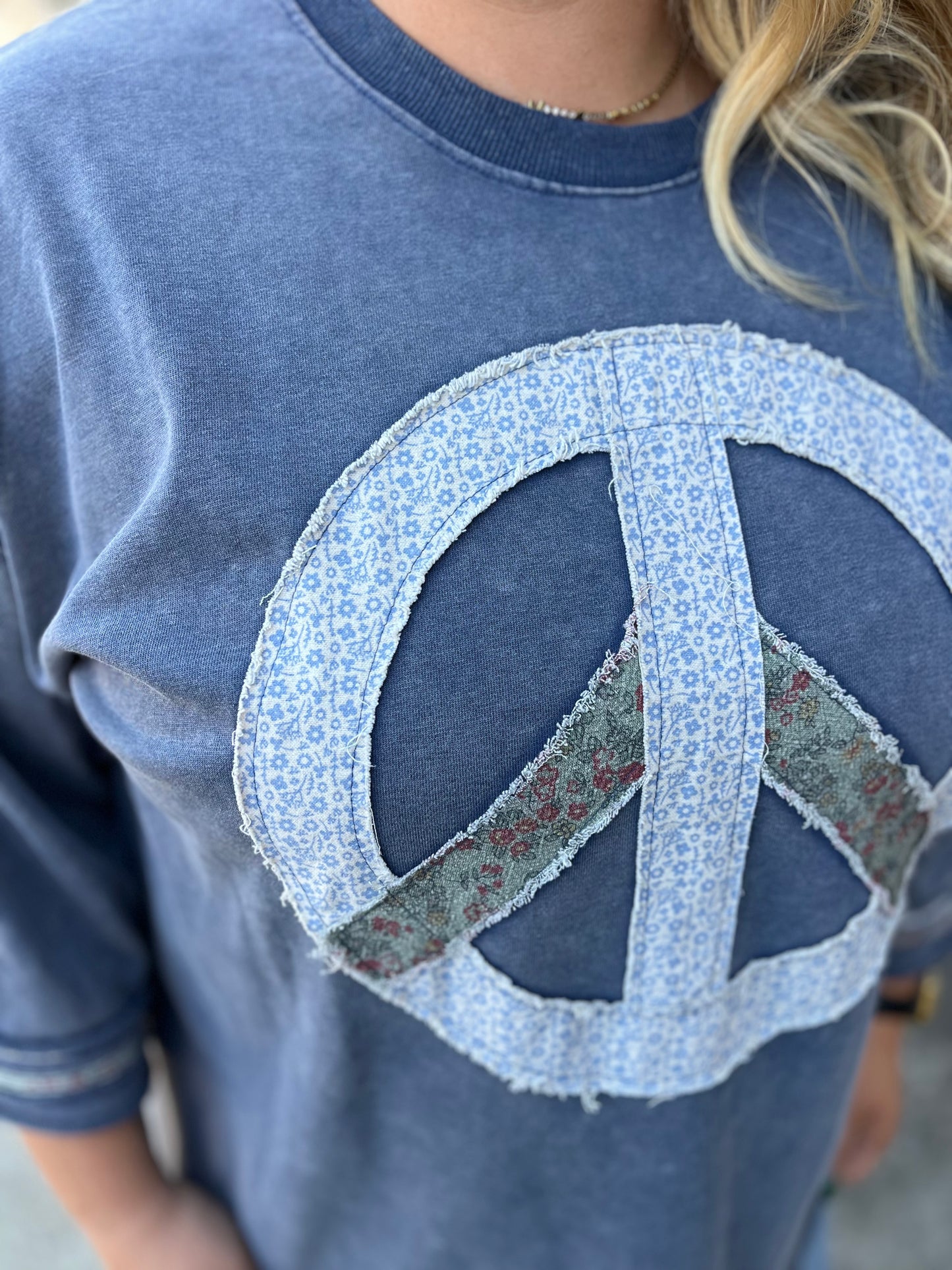 PLUS Umgee Mineral Wash Vintage Peace Sign Graphic Tee – Retro Casual Tops for Women