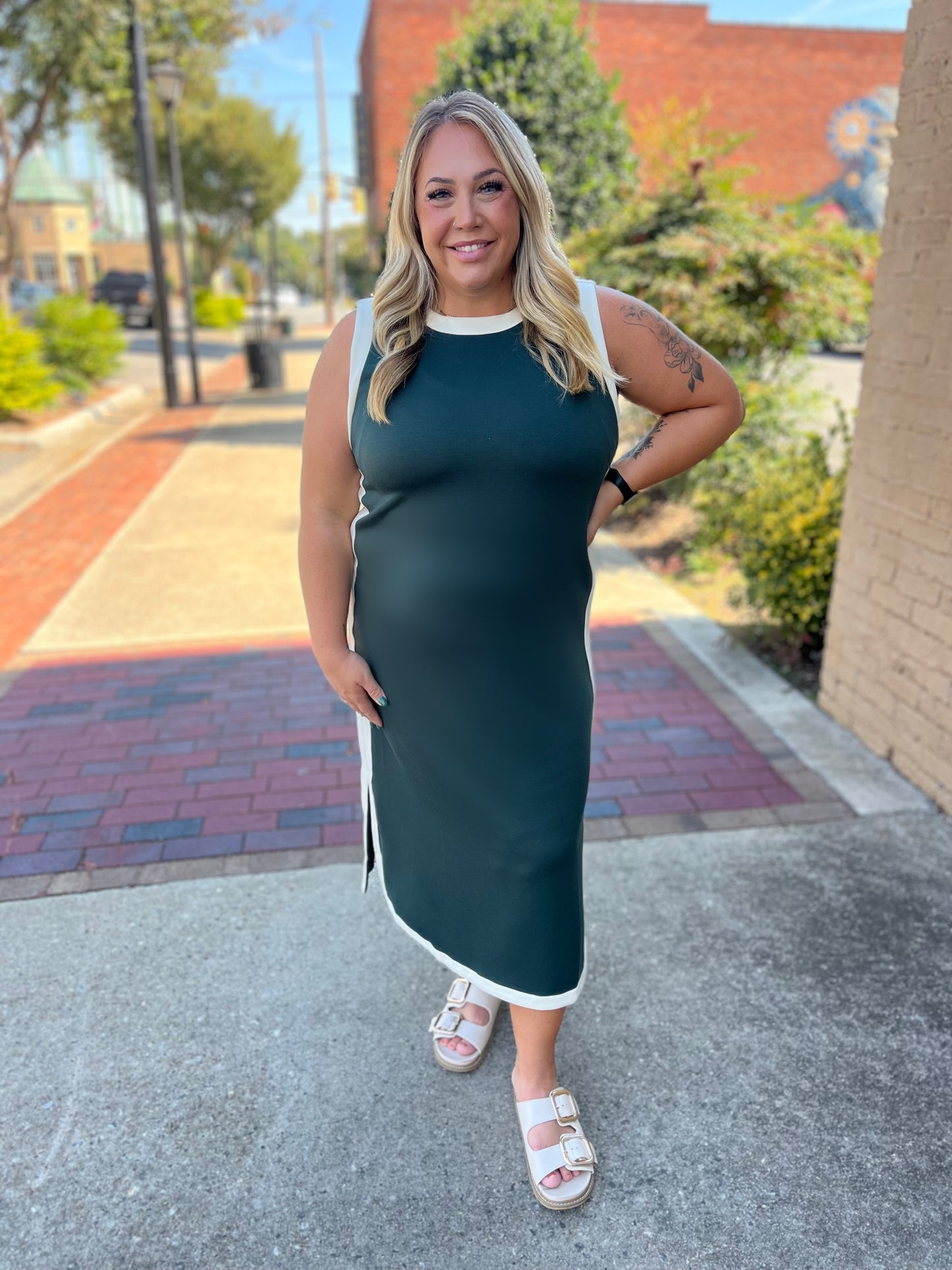 Entro Forest Contrast Trim Sleeveless Midi Dress