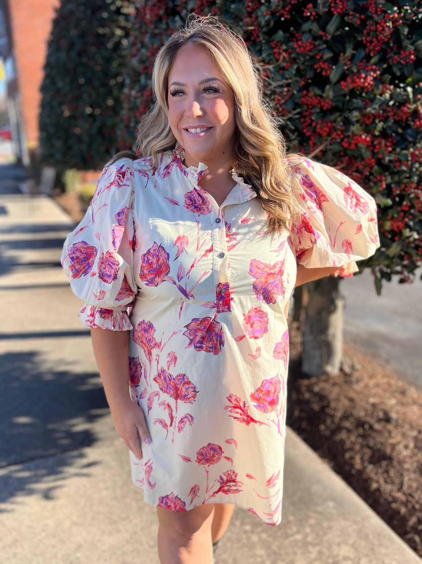 PLUS Entro Cream/Pink Mix Floral Mini Dress with Puff Sleeves