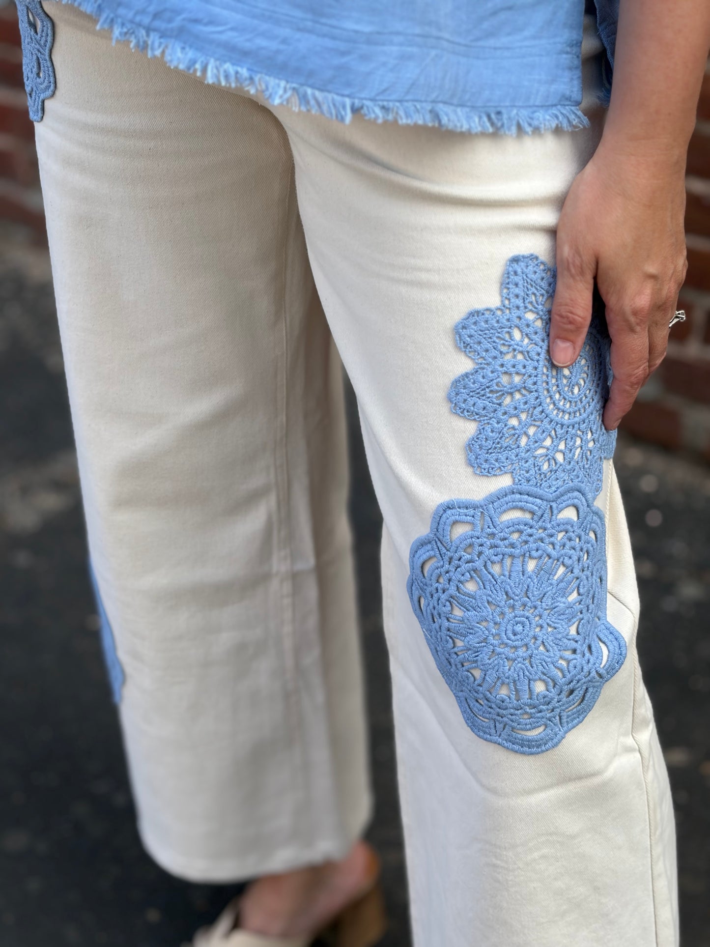 Entro Cream Wide-Leg Pants with Blue Floral Lace Appliqué
