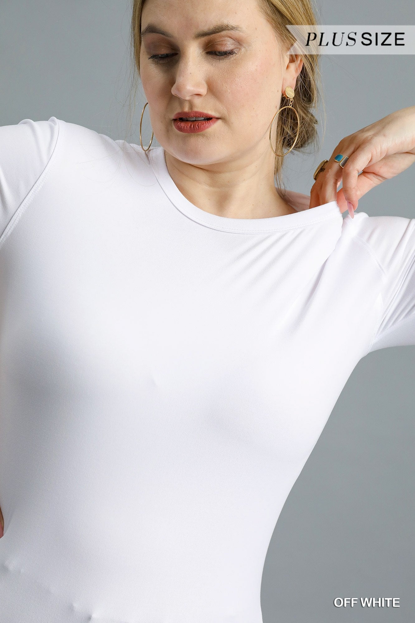 PLUS Umgee Second-Skin Crew Neck Tee – Off White