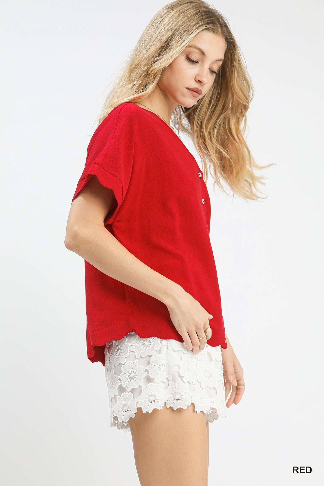 Umgee Red Linen Blend Scalloped Button Front Top