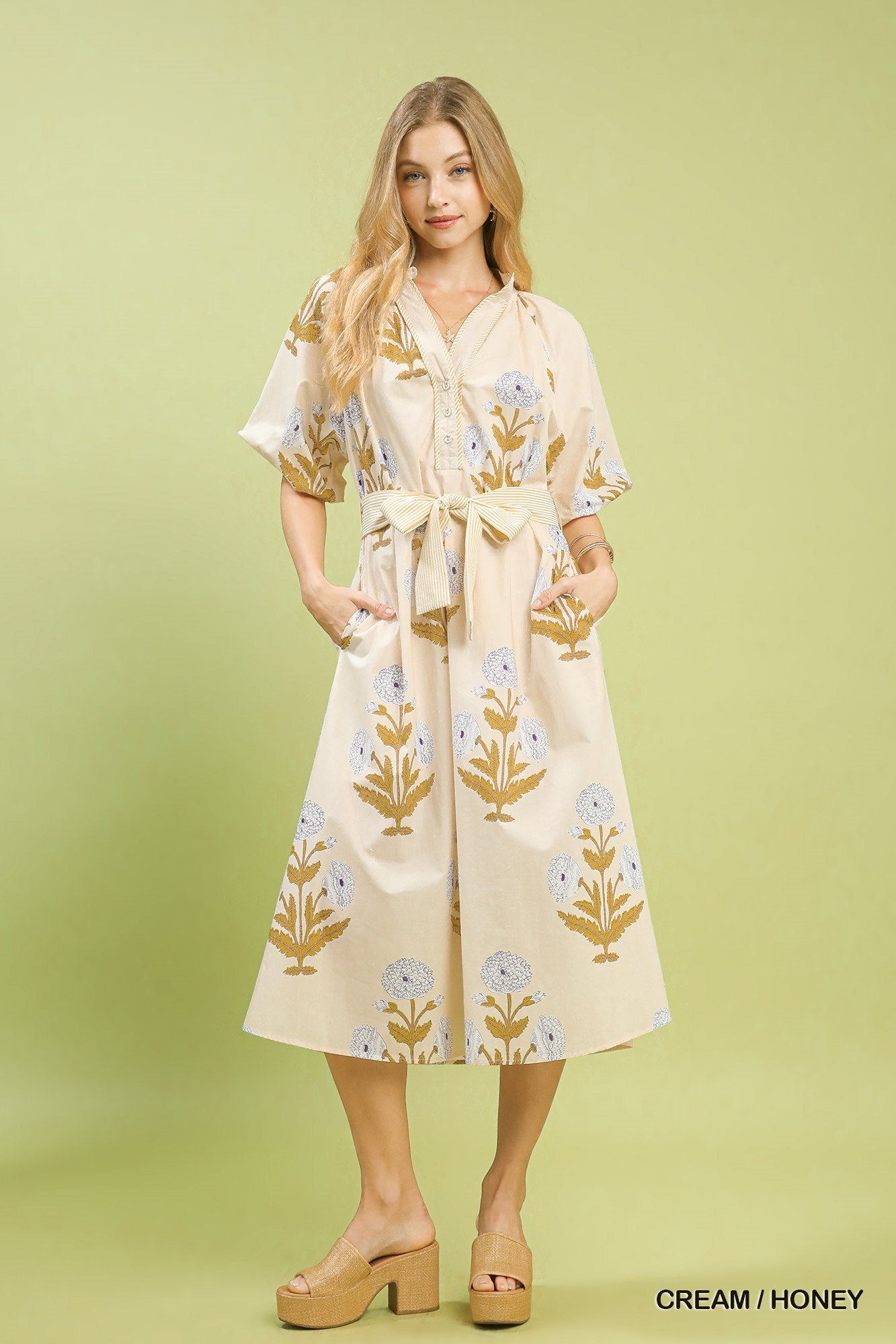 Umgee Floral Print V-Neck Maxi Dress with Tie Waist – Cream & Honey