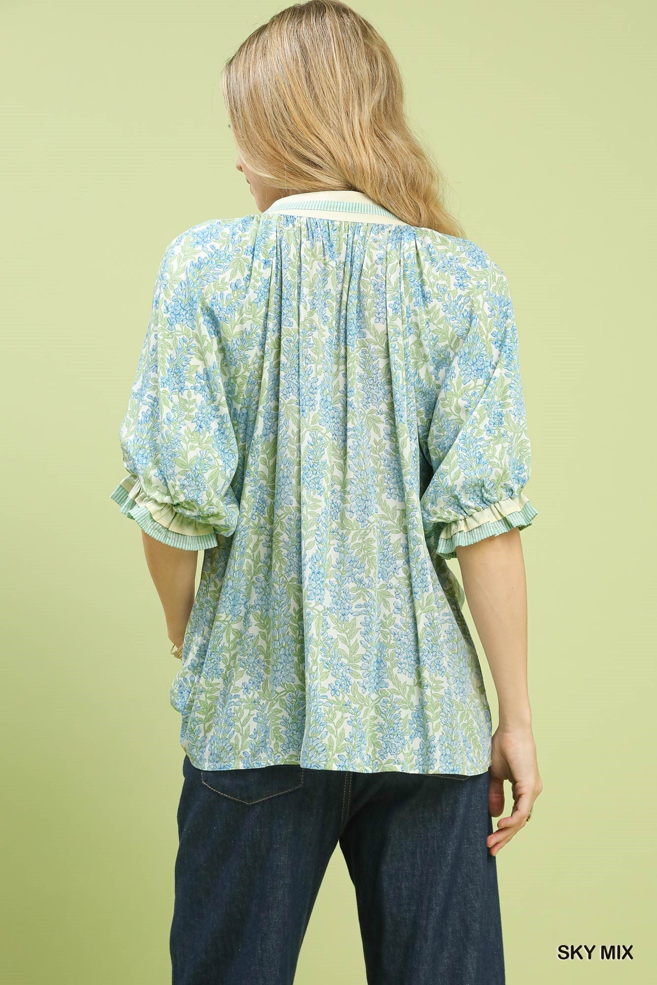 Umgee Spring Burst Print V-Neck Top with Puff Sleeves – Sky Mix