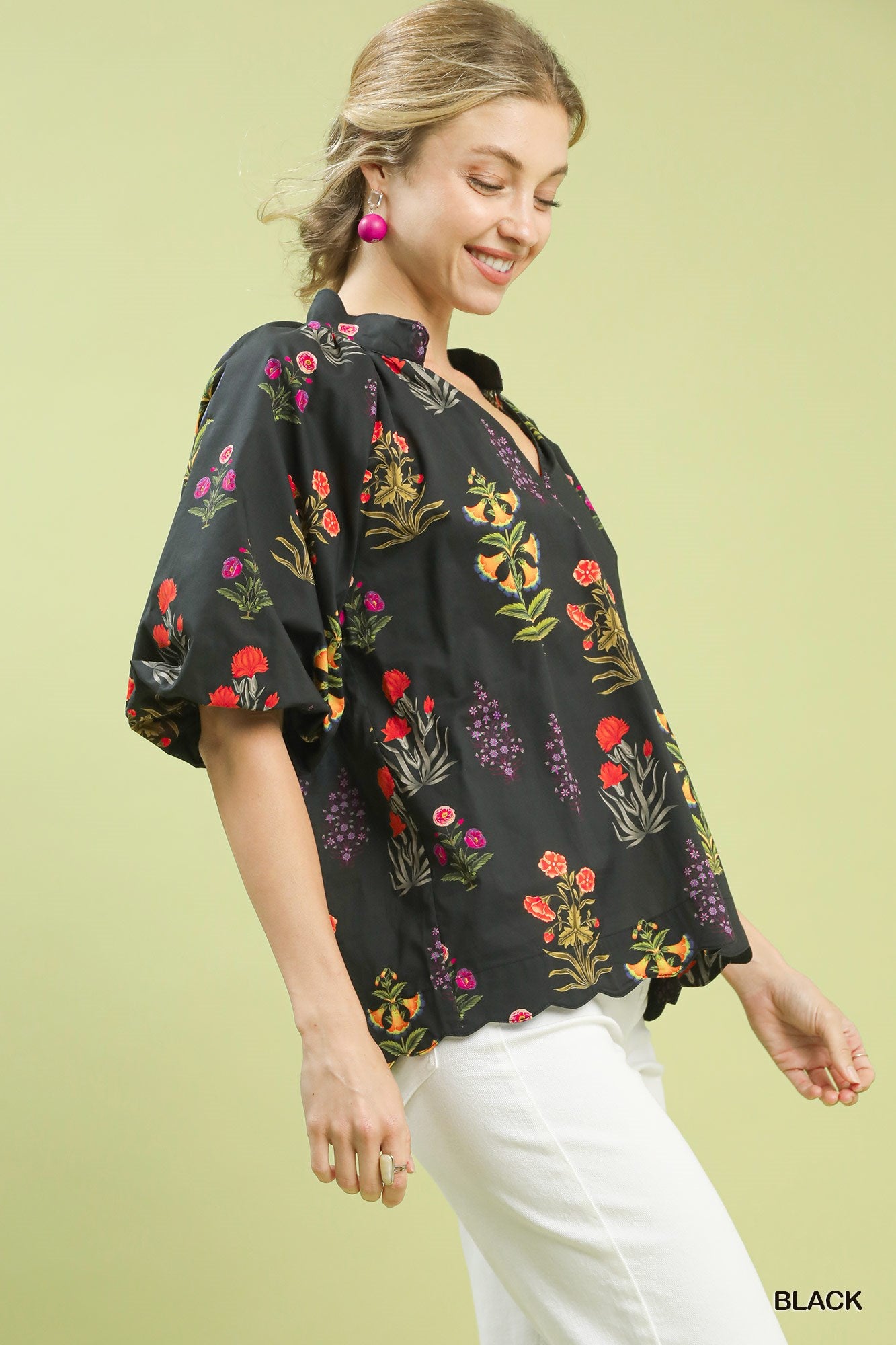 Umgee Multicolor Floral Scallop Hem Top - Black