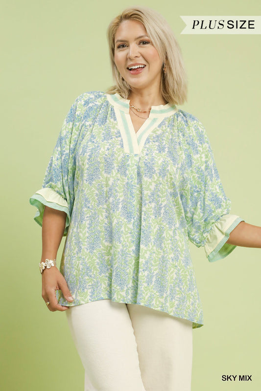 PLUS Umgee Spring Burst Print V-Neck Top – Sky Mix