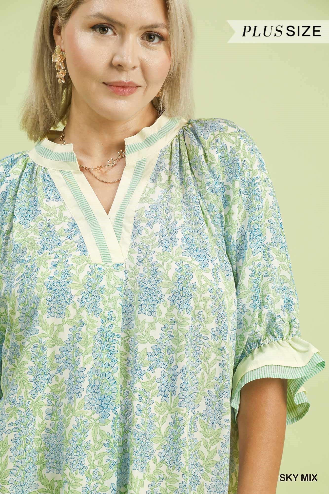 PLUS Umgee Spring Burst Print V-Neck Top – Sky Mix