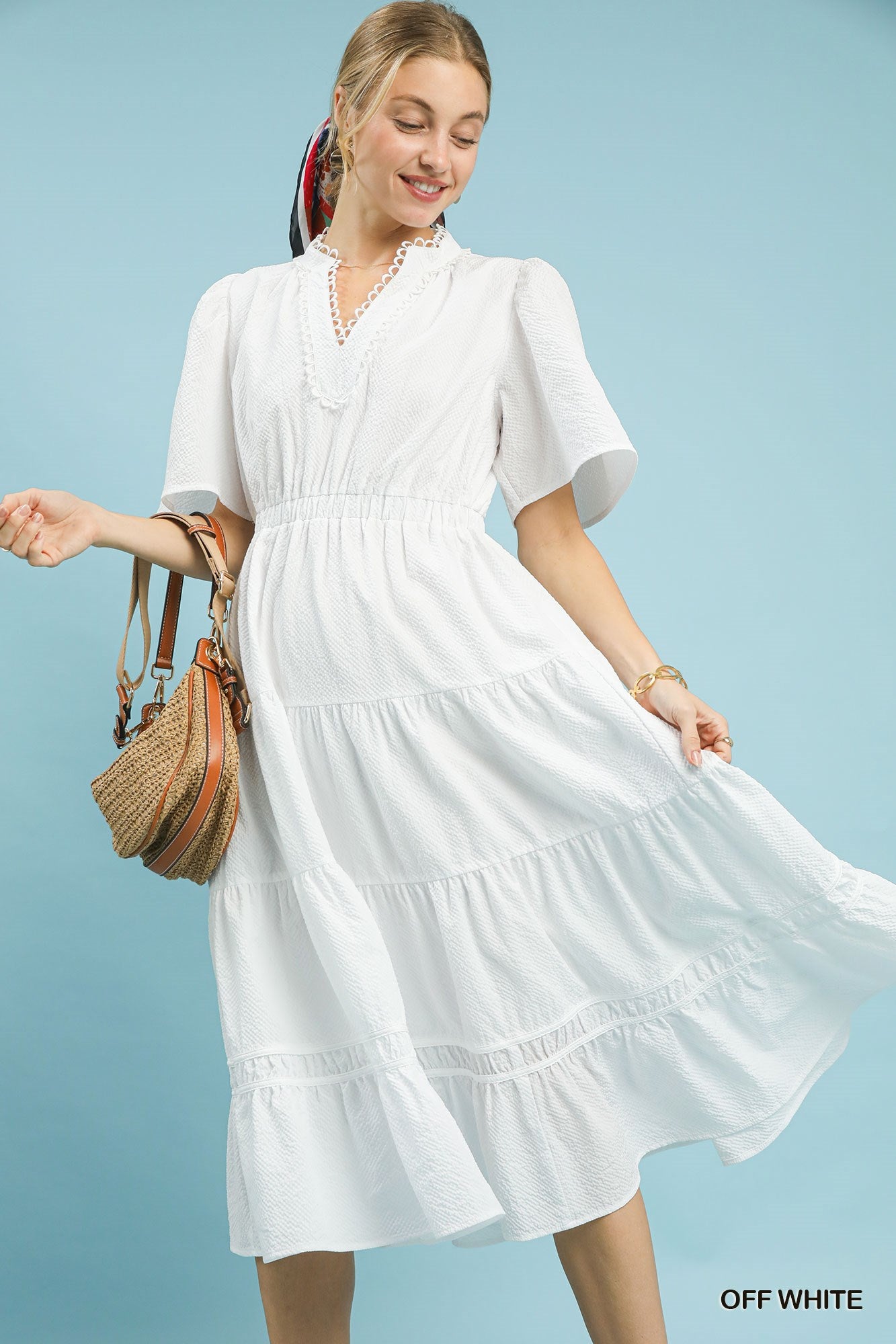 white tiered midi dress Short Puff Sleeve Shirred Waist Madison 24.5 Hips The Journey Floral Tiered Midi