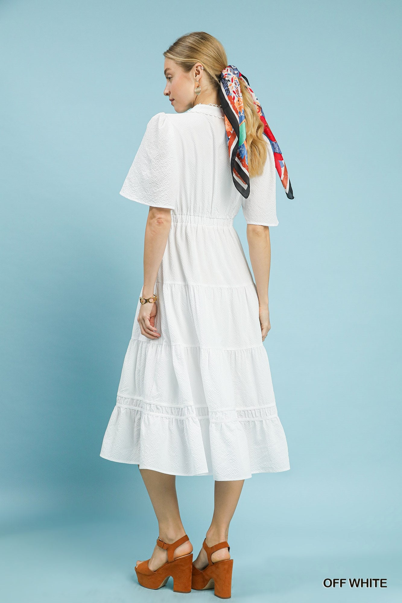 Umgee Textured Seersucker Tiered Midi Dress with Lace Trim – Off-White