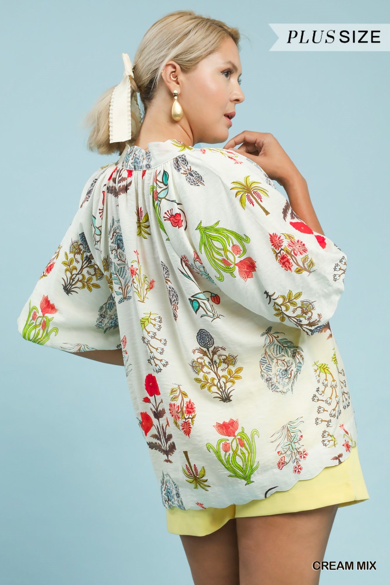 PLUS Umgee Split Neck Floral Print Blouse with Scalloped Edge