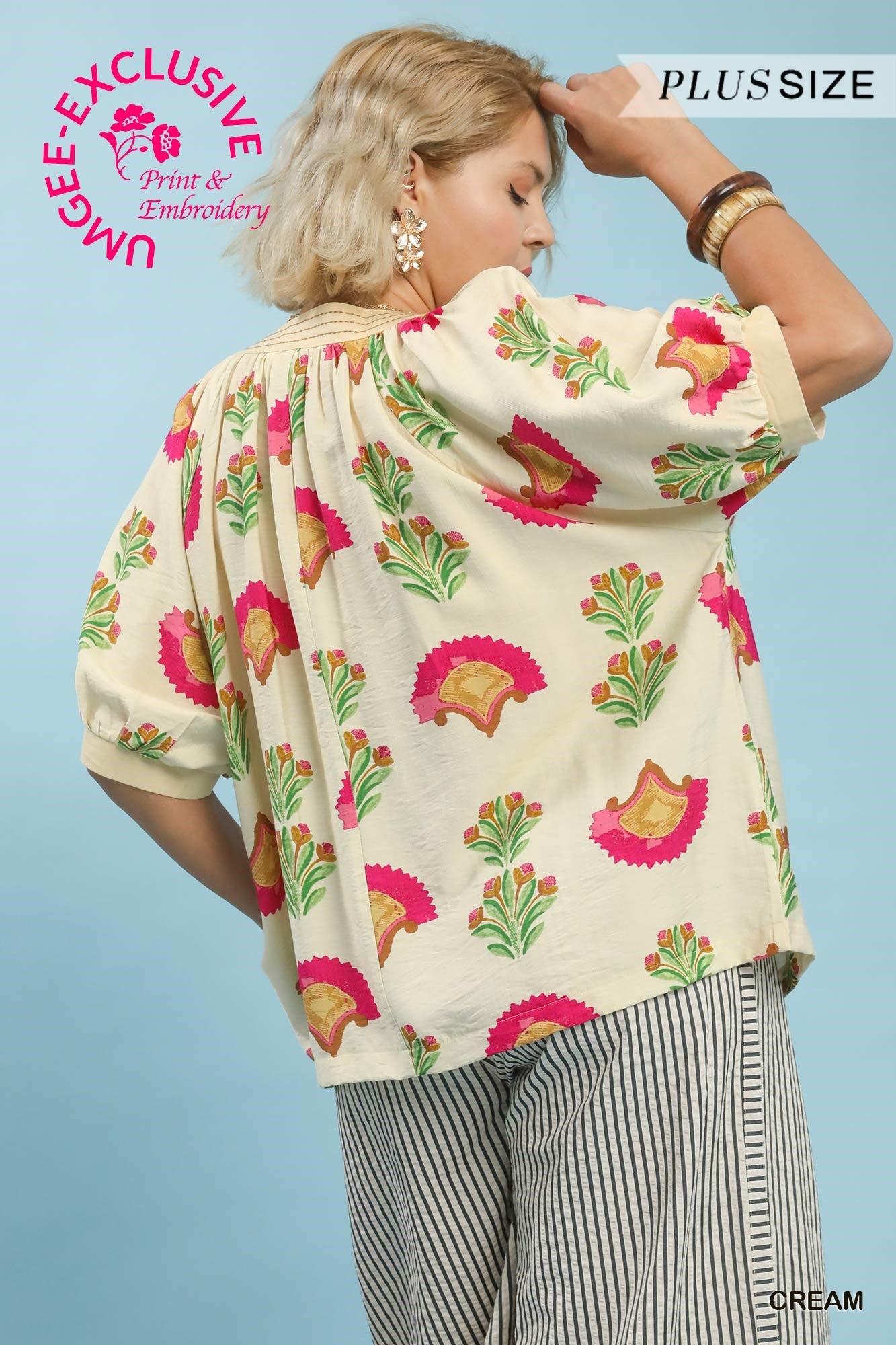 PLUS Umgee Garden Sketch Abstract Print V-Neck Top
