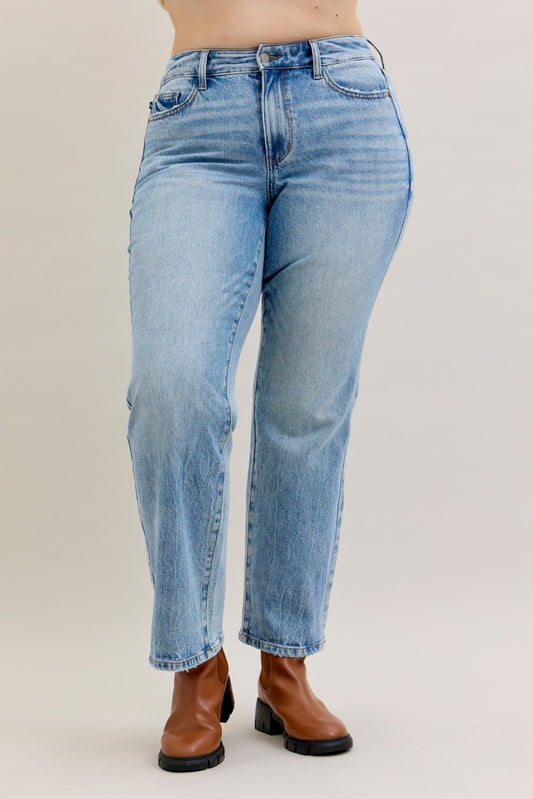 PLUS Judy Blue Rigid Magic Mid-Rise Petite Straight Leg Jeans