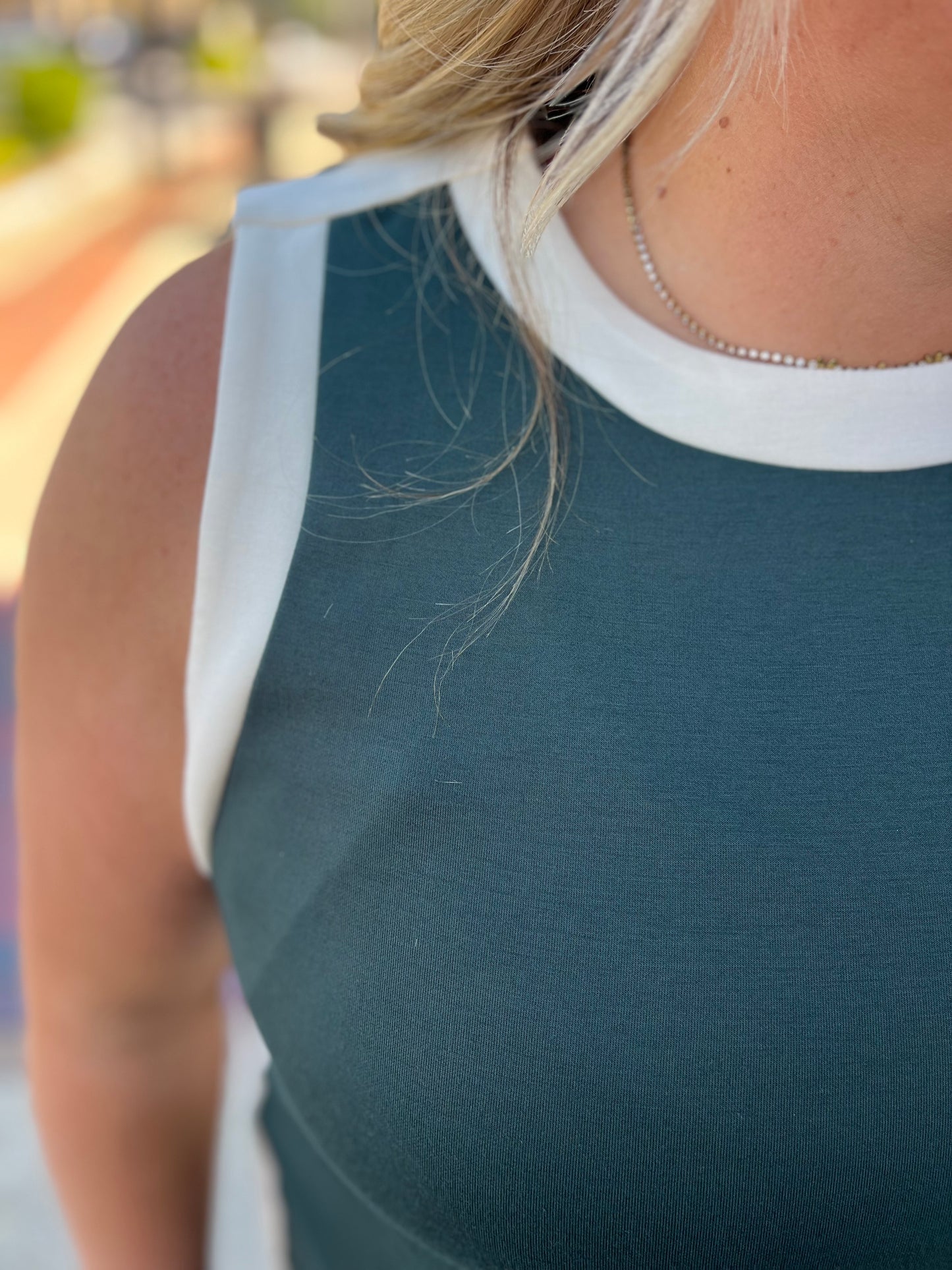 Entro Forest Contrast Trim Sleeveless Midi Dress