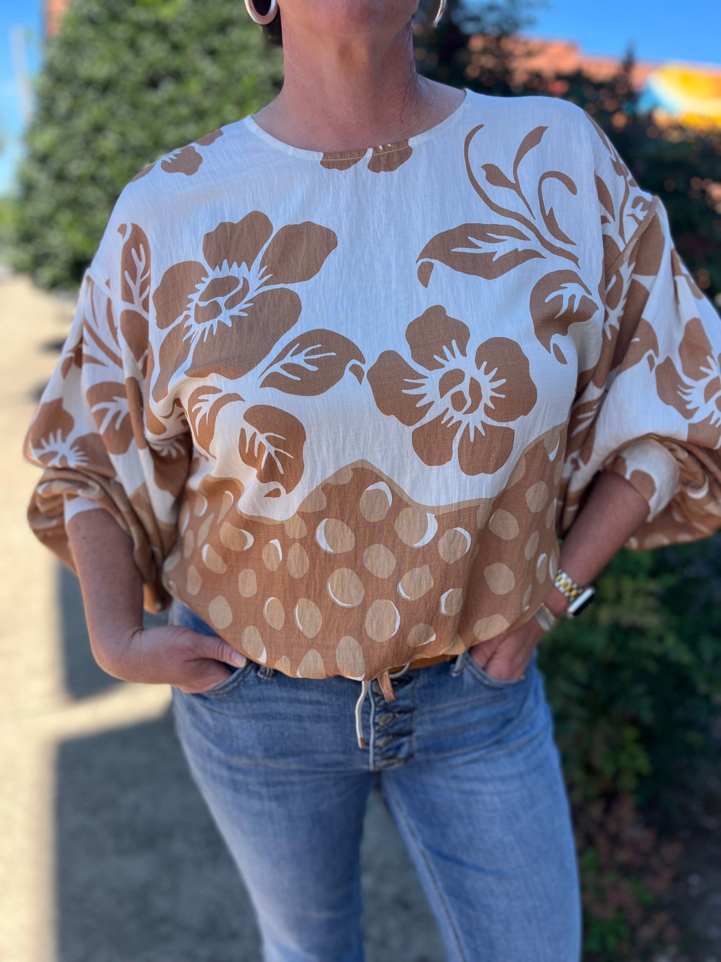 Umgee Latte Mix Floral Balloon Sleeve Top – Adjustable Drawstring Hem Blouse